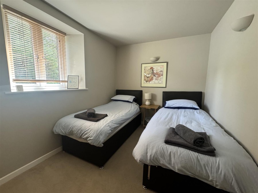 Images for NR BURRINGTON