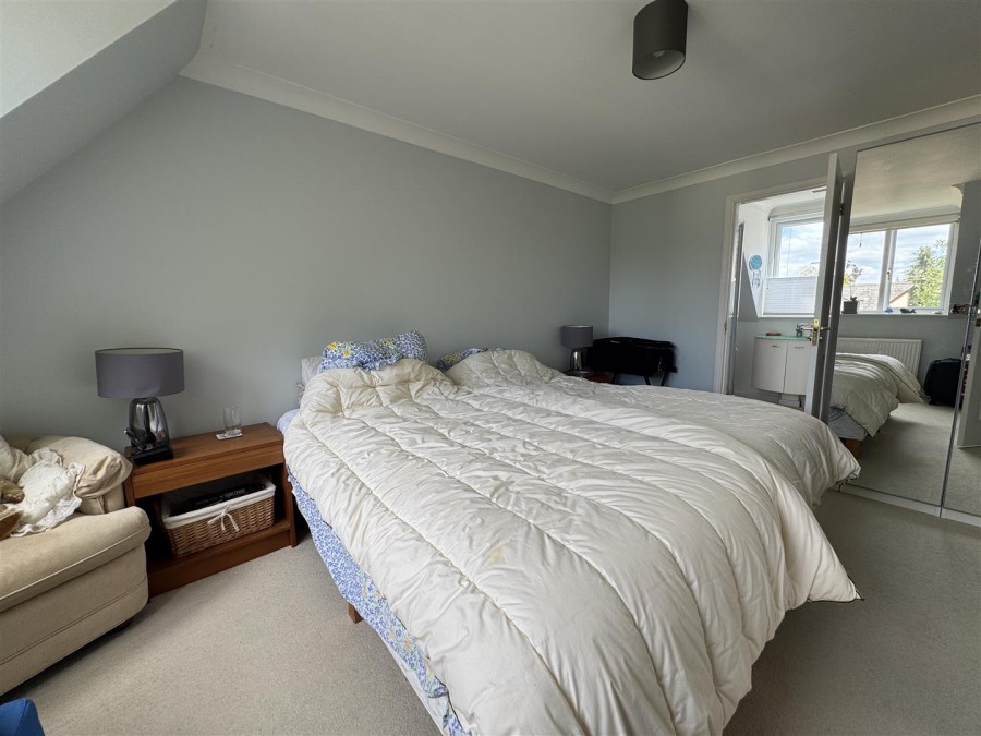 Images for NR HIGH BICKINGTON