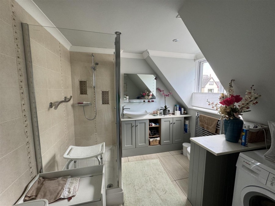 Images for NR HIGH BICKINGTON