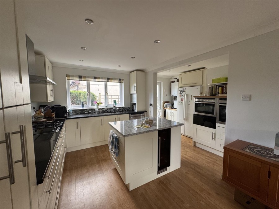 Images for NR HIGH BICKINGTON