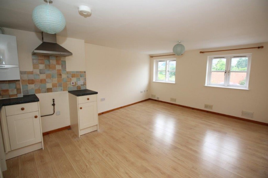 Images for CREDITON